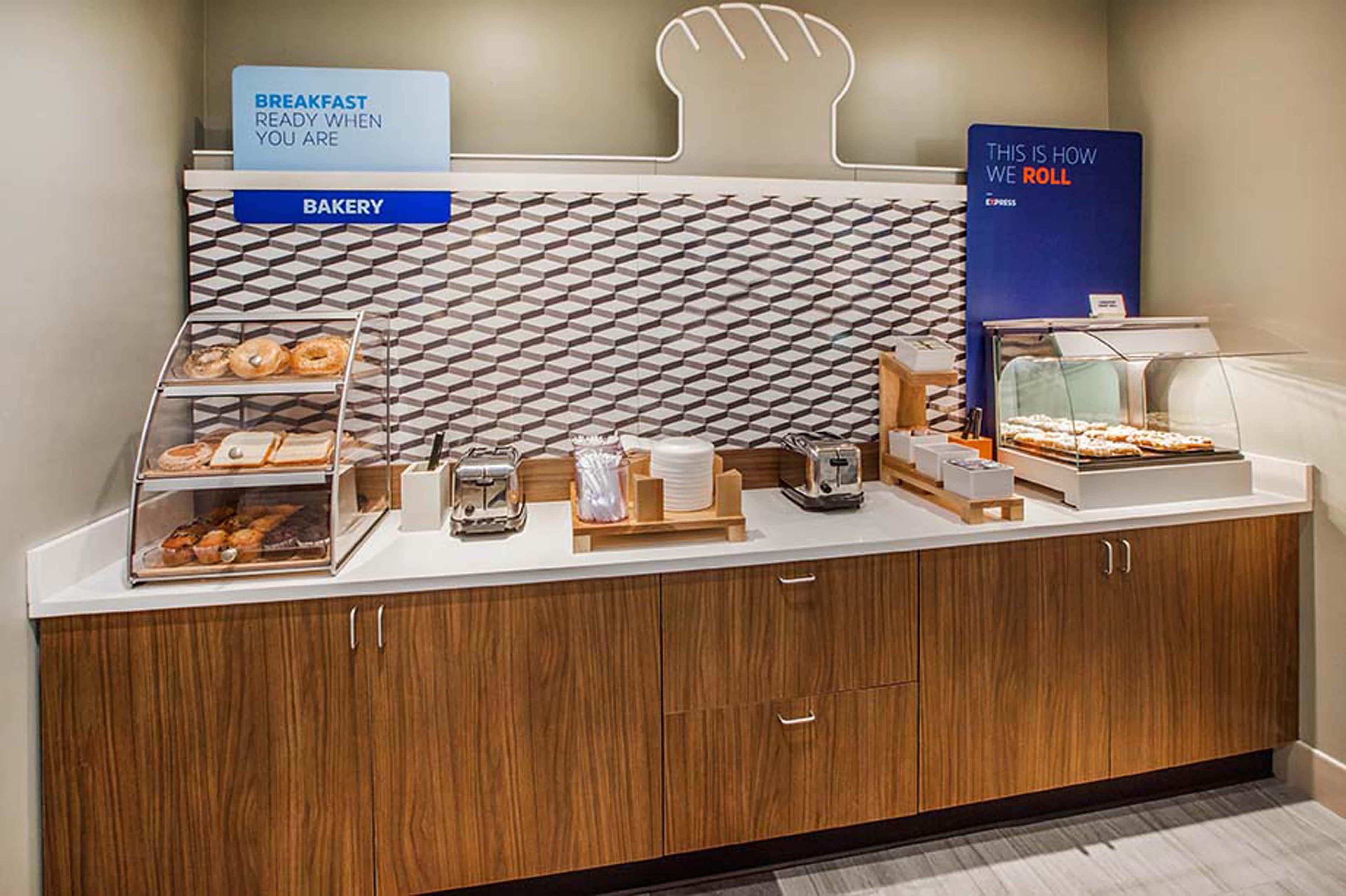 Holiday Inn Express Hotel & Suites Raleigh North - Wake Forest By Ihg Экстерьер фото